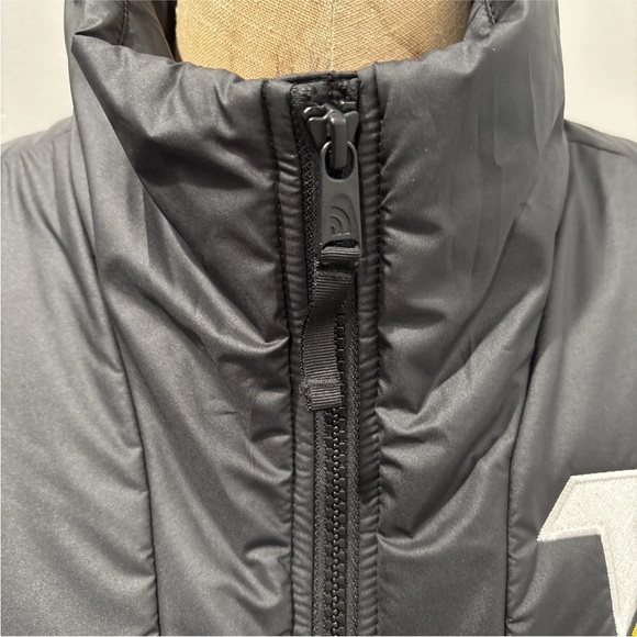 The North Face Women's Everyday Insulated Two-Tone Puffer Vest - Picture 6 of 10